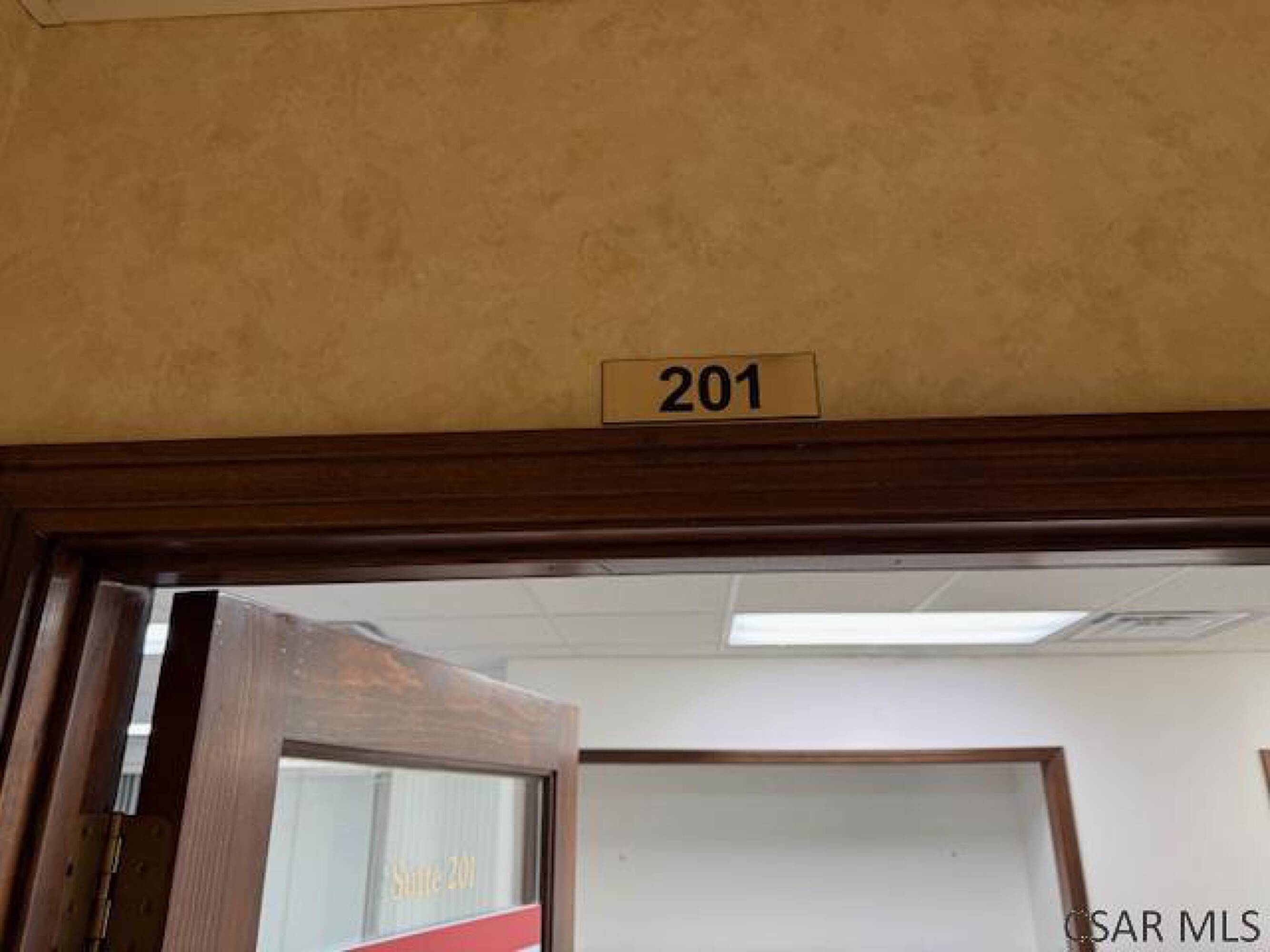 2831783