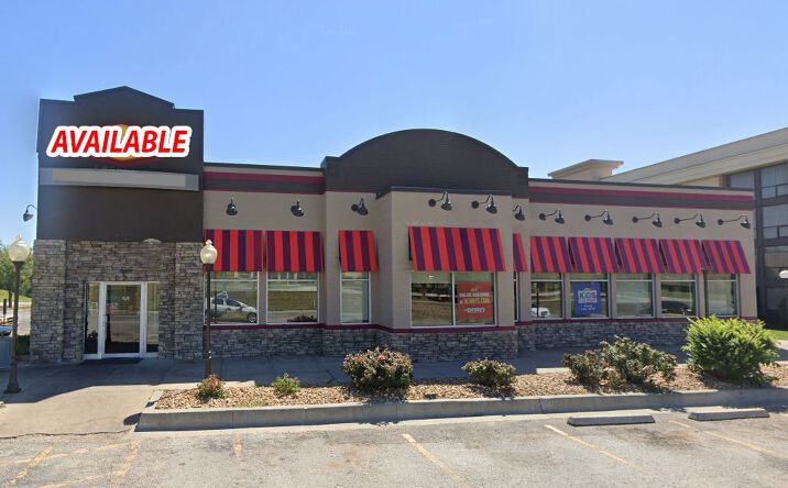 Pictures of Retail, Restaurant property located at 9001 Shawnee Mission Pkwy, Merriam, KS 66202 for lease - image #1
