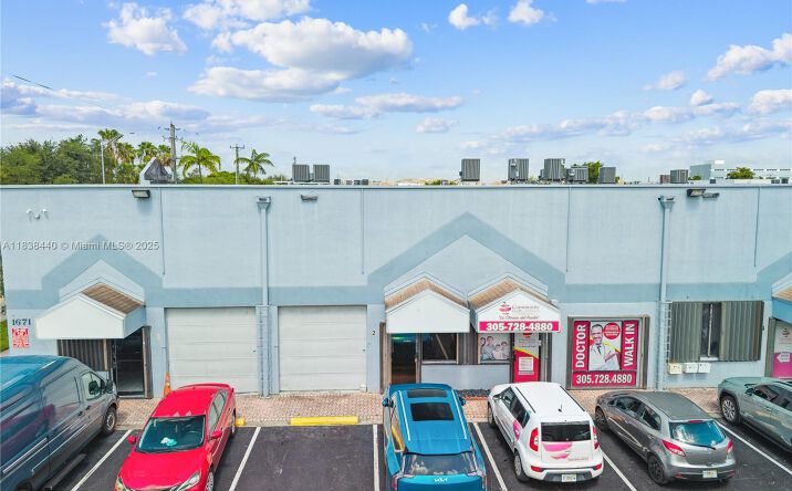 Pictures of Industrial property located at 1671 W 37th St # 2, Hialeah, FL 33012 for lease - image #1