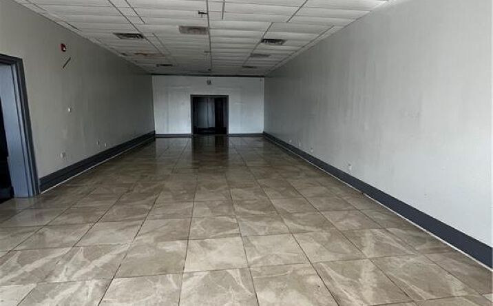 Pictures of Industrial property located at 1825.5 Delowe Drive SW, Atlanta, GA 30331 for lease - image #1