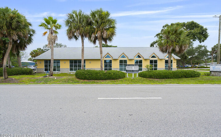 Pictures of Office property located at 301 W Fee Avenue, Melbourne, FL 32901 for lease - image #1