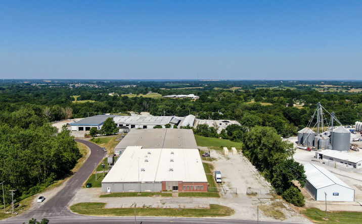 Pictures of Industrial property located at 1615 Radio Hill Rd, Boonville, MO 65233 for lease - image #1