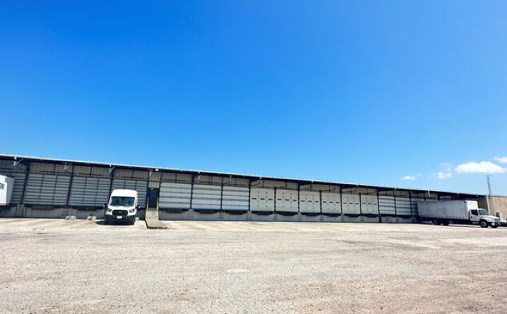 Pictures of Office, Industrial, Special Purpose property located at 255 S Navigation Blvd, Corpus Christi, TX 78405 for lease - image #1