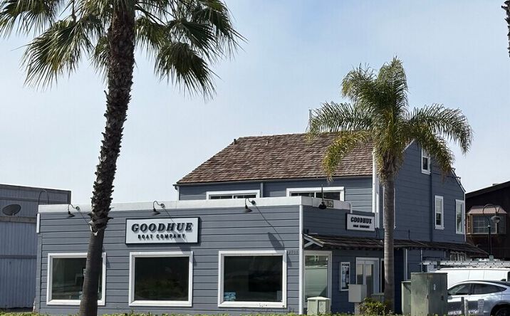 Pictures of Office property located at 2703 West Coast Hwy, Newport Beach, CA 92663 for lease - image #1