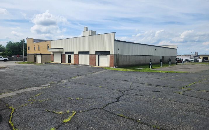 Pictures of Retail property located at 2600 6th Ave, Troy, NY 12180 for lease - image #1