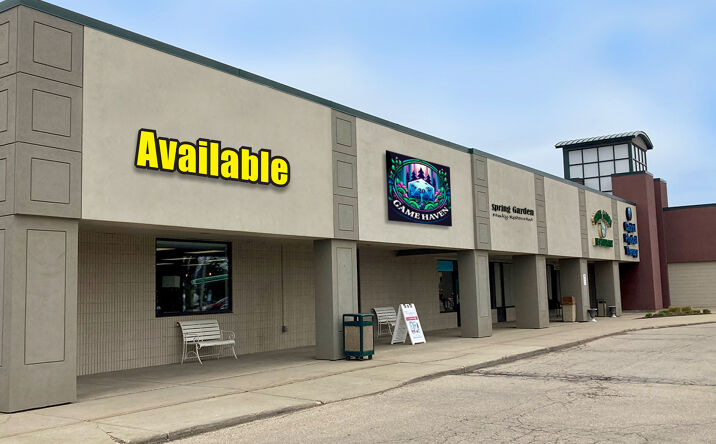 Pictures of Retail property located at 233 S Century Ave, Waunakee, WI 53597 for lease - image #1