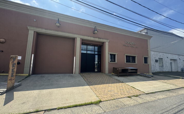 Pictures of Industrial property located at 10 Niagara Ave, Freeport, NY 11520 for lease - image #1