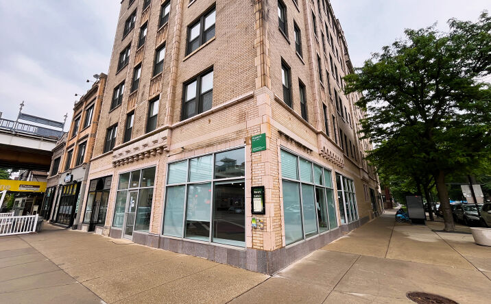 Pictures of Retail property located at 1650 W Roscoe St, Chicago, IL 60657 for lease - image #1