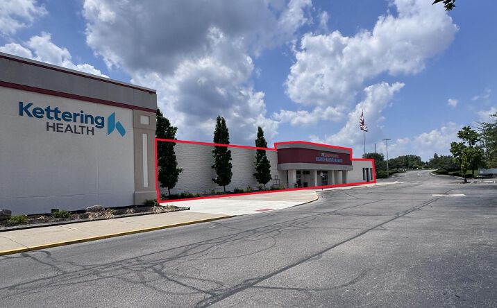 Pictures of Retail property located at 2000 E Dorothy Ln, Kettering, OH 45420 for lease - image #1