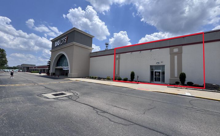 Pictures of Retail property located at 2040 E Dorothy Ln, Kettering, OH 45420 for lease - image #1