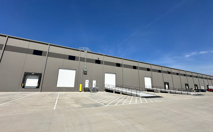 Pictures of Industrial property located at 11921 S 156th St, Papillion, NE 68138 for lease - image #1