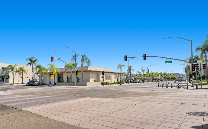 Pictures of Retail property located at 125 N Broadway, Escondido, CA 92025 for lease - image #1