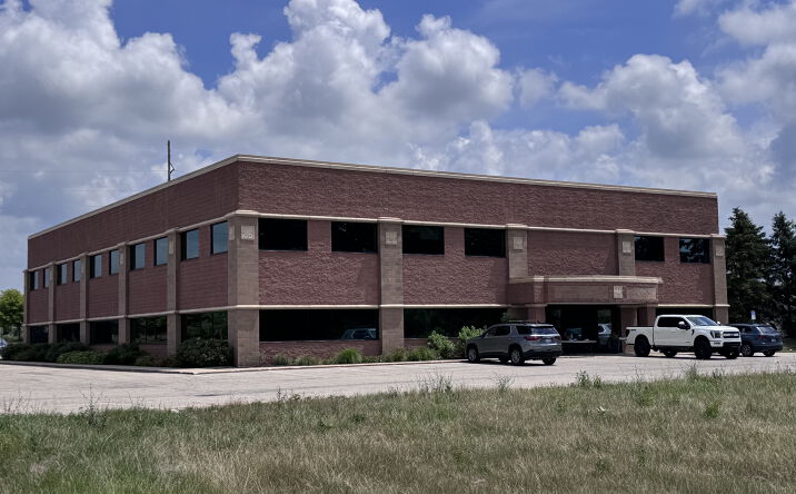Pictures of Office property located at 8436 Homestead Dr, Zeeland, MI 49464 for lease - image #1