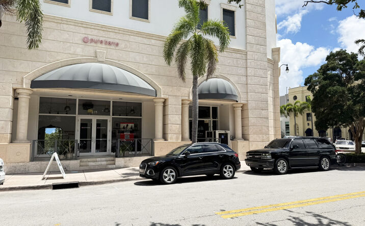 Pictures of Retail property located at 4000 Ponce de Leon Blvd, Miami, FL 33146 for lease - image #1