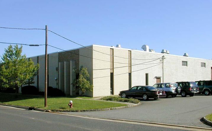 Pictures of Industrial property located at 250 Lackland Dr E, Middlesex, NJ 08846 for lease - image #1