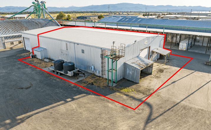Pictures of Industrial property located at 1385 Antelope Rd, White City, OR 97503 for lease - image #1