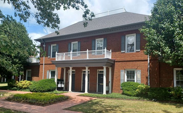 Pictures of Office property located at 5046 Thoroughbred Ln, Brentwood, TN 37027 for lease - image #1