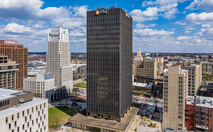 Pictures of Office property located at 1 Cascade Plz, Akron, OH 44308 for lease - image #1
