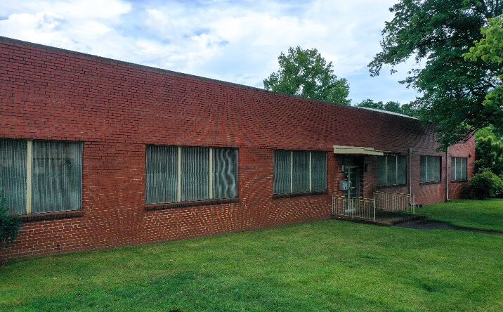 Pictures of Industrial property located at 2414 N Brevard St, Charlotte, NC 28205 for lease - image #1