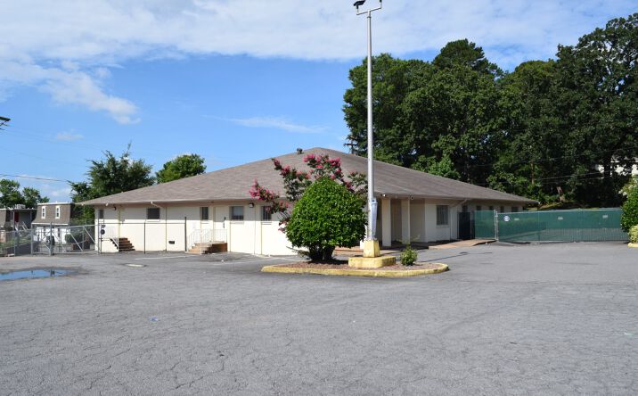 Pictures of Office property located at 3500 S University Ave, Little Rock, AR 72204 for lease - image #1