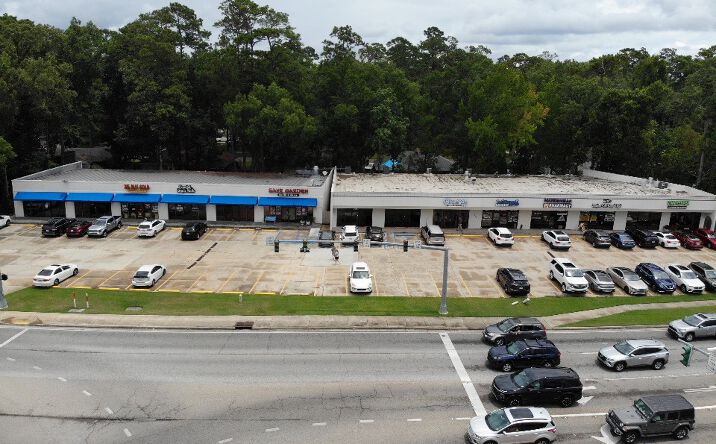 Pictures of Retail, Office, Restaurant property located at 1675 US-190, Mandeville, LA 70448 for lease - image #1