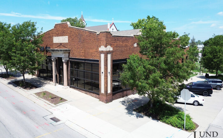 Pictures of Retail, Industrial property located at 1702 Cuming St, Omaha, NE 68102 for lease - image #1