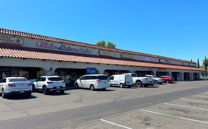 Pictures of Retail property located at 1361 Fulton Ave, Sacramento, CA 95825 for lease - image #1