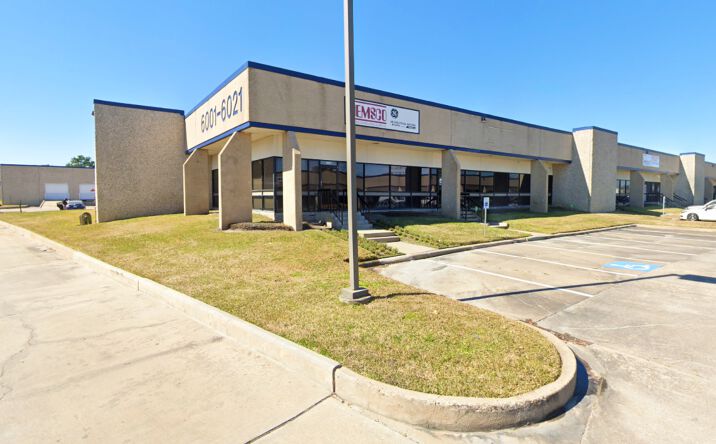 Pictures of Industrial property located at 5975 - 6043 S Loop E, Houston, TX 77033 for lease - image #1