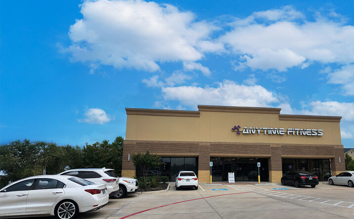 Pictures of Retail property located at 12567 Broadway St, Pearland, TX 77584 for lease - image #1