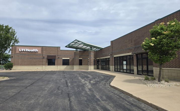 Pictures of Retail property located at 380 Eagle Dr, Rochelle, IL 61068 for lease - image #1
