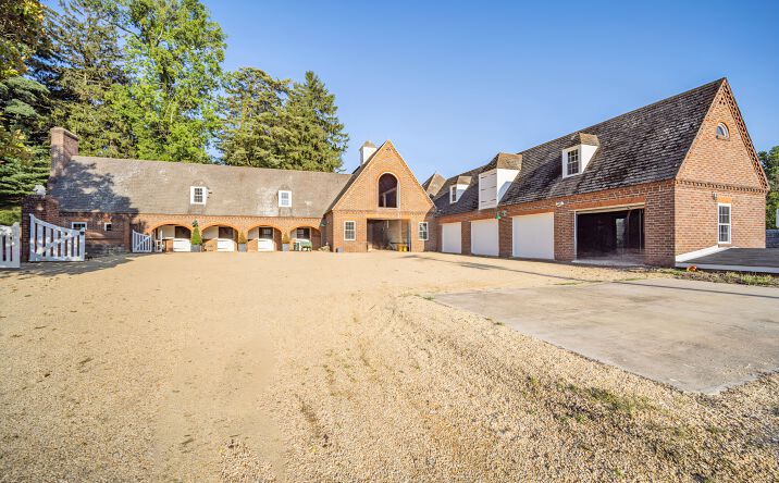 Pictures of Retail, Land, Restaurant property located at 353 Leitch Rd, Tracys Landing, MD 20779 for lease - image #1