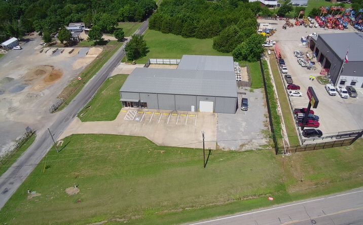 Pictures of Industrial property located at 14555 US-75, Van Alstyne, TX 75495 for lease - image #1