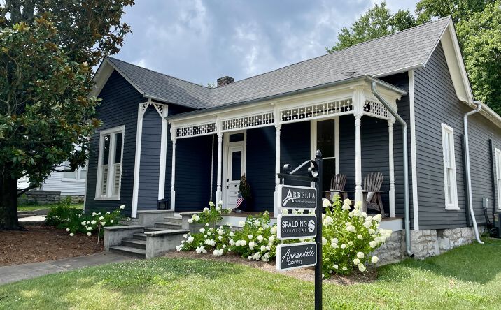 Pictures of Office property located at 245 3rd Ave N, Franklin, TN 37064 for lease - image #1