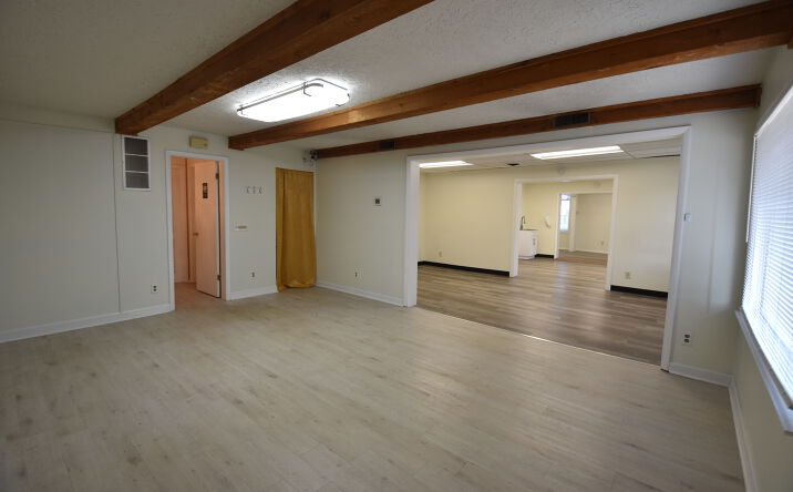 Pictures of Retail, Office, Special Purpose property located at 129 S State St, Greenfield, IN 46140 for lease - image #1