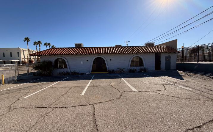 Pictures of Office property located at 820 E Sahara Ave, Las Vegas, NV 89104 for lease - image #1