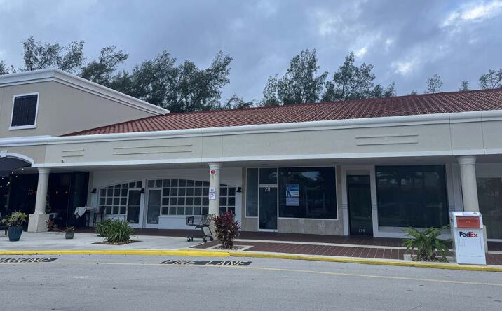 Pictures of Retail property located at 201-280 South Ocean Boulevard, Manalapan, FL 33462 for lease - image #1