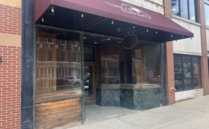 Pictures of Restaurant property located at 204 S 6th St, Springfield, IL 62701 for lease - image #1