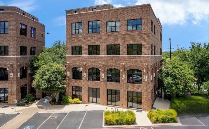 Pictures of Office property located at 2632 Broadway, San Antonio, TX 78215 for lease - image #1