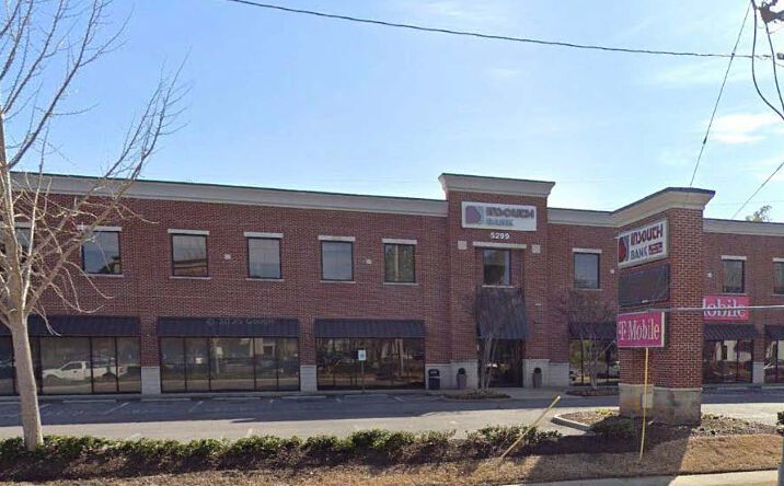 Pictures of Retail, Office property located at 5299 Poplar Ave, Memphis, TN 38119 for lease - image #1