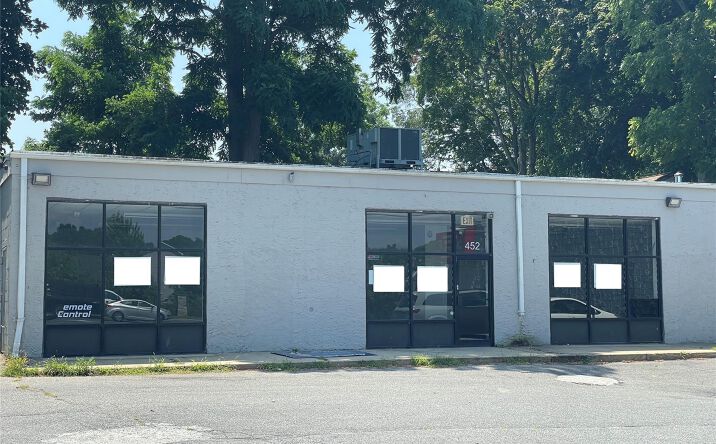 Pictures of Retail property located at 452 Middle Country Road 452, Brookhaven, NY 11784 for lease - image #1