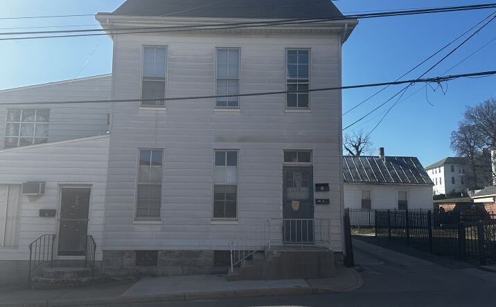 Pictures of Office property located at 117 W Antietam St, Hagerstown, MD 21740 for lease - image #1