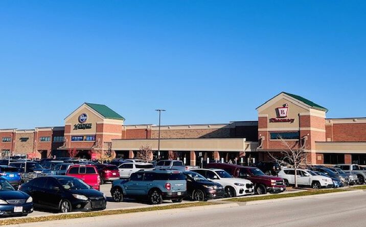 Pictures of Retail property located at 27072 Carronade Dr, Perrysburg, OH 43551 for lease - image #1