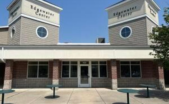 Pictures of Retail, Office, Restaurant property located at 425 Upton Dr, St Joseph, MI 49085 for lease - image #1