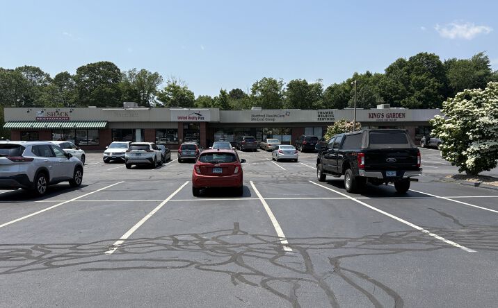 Pictures of Retail, Office, Restaurant property located at 324 Flanders Rd, East Lyme, CT 06333 for lease - image #1
