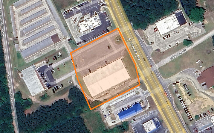Pictures of Retail, Restaurant property located at 321 S Columbia Ave, Rincon, GA 31326 for lease - image #1