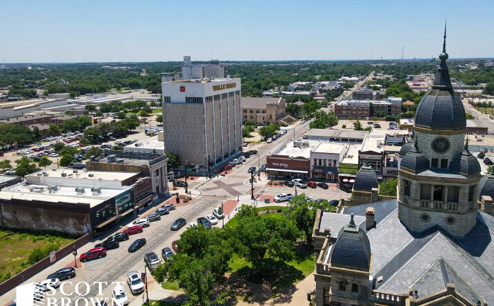 Pictures of Office property located at 100 N Locust St, Denton, TX 76201 for lease - image #1