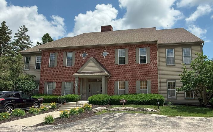 Pictures of Office property located at 700 & 740 Pilgrim Parkway, Elm Grove, WI 53122 for lease - image #1