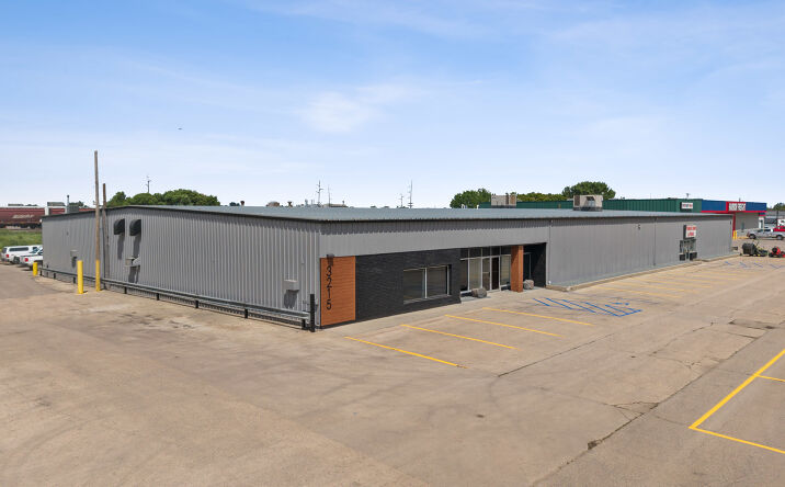 Pictures of Retail, Industrial property located at 3215 Main Ave, Fargo, ND 58103 for lease - image #1