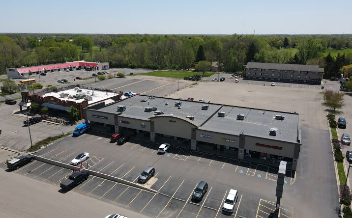 Pictures of Retail, Office property located at 5601 W Main St, Kalamazoo, MI 49009 for lease - image #1