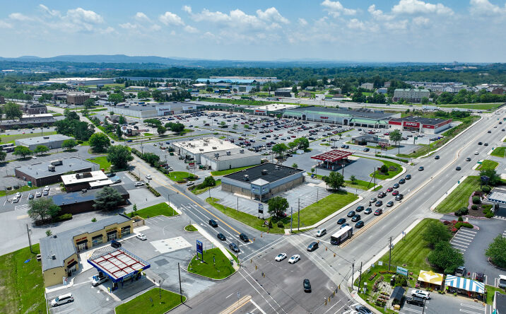 Pictures of Retail property located at 4299 Union Deposit Rd, Harrisburg, PA 17111 for lease - image #1